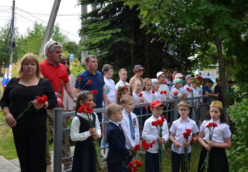 В Путилково прошел памятный митинг, посвященный 82-й годовщине начала Великой Отечественной войны