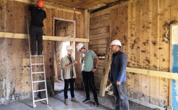 Проверен ход работ по реконструкции зданий «Царского маршрута» - Лазарета и Родильного приюта в селе Ильинское