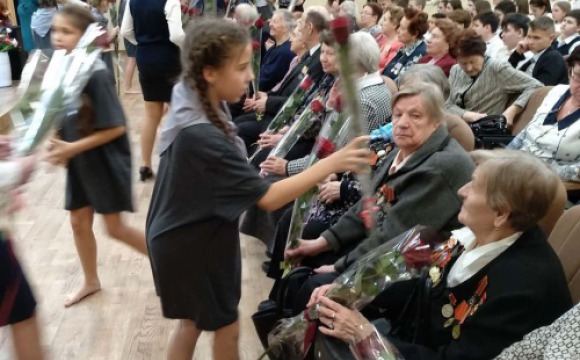 В красногорской школе прошел вечер памяти в честь годовщины снятия блокады Ленинграда