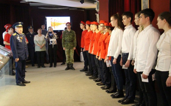 Двенадцать красногорских школьников вступили в ряды «Юнармии»