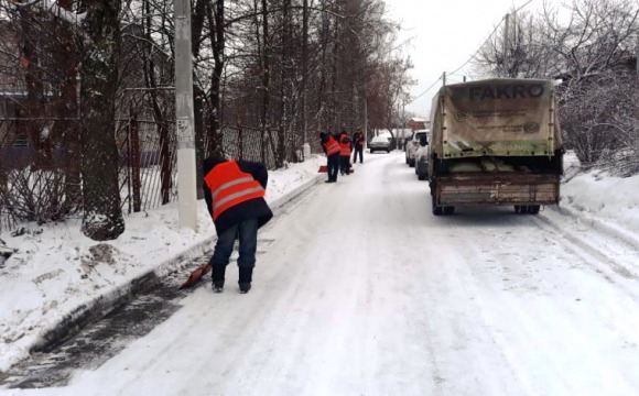 Уборка улиц в Красногорске переведена на круглосуточный график работы