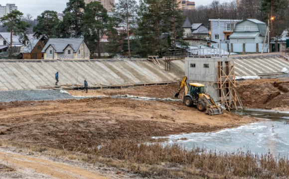 Ремонт гидроузла на реке Синичка закончится к 15 декабря