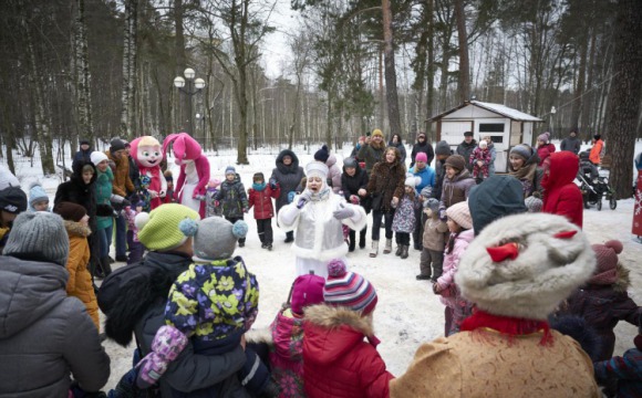 В рождественский сочельник в красногорских парках прошли праздничные мероприятия