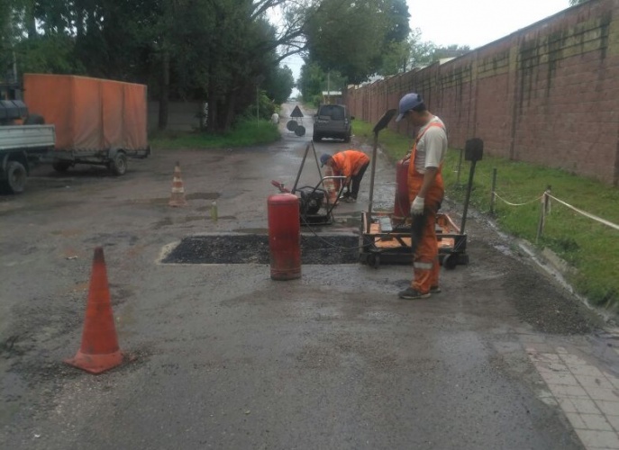 Ямочный ремонт в Красногорске: за две недели в округе ликвидировано 1540 повреждений дорожного плотна