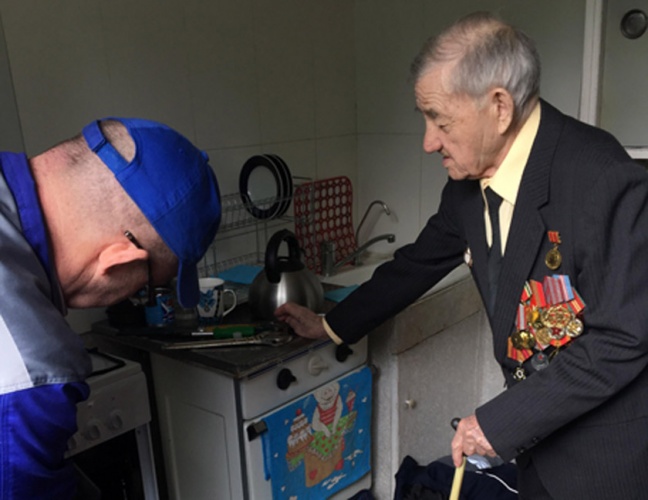 Управляющие компании Московской области помогают ветеранам