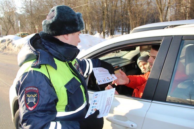 Автоинспекторы Красногорска провели оперативно-профилактическое мероприятие «Перевозка пассажиров»