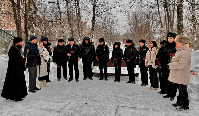 В Красногорске сотрудники полиции и общественники приняли участие в памятном мероприятии, посвященном 35-летию вывода советских войск из Афганистана