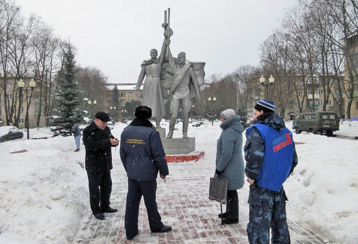 В Московской области воинские мемориалы готовят к празднованию Дня защитника Отечества