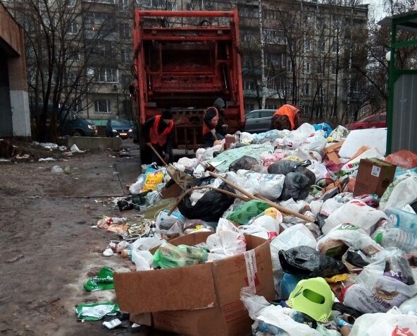 Несанкционированные свалки ликвидировали на улицах Циолковского и Оранжерейная