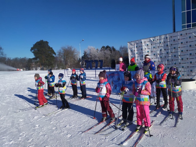 Юные красногорцы отметили День зимних видов спорта