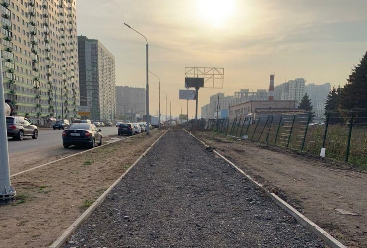 На Путилковском шоссе началось обустройство тротуаров