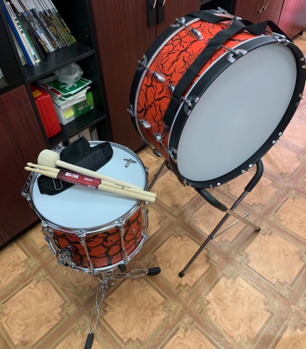 Красногорской школе искусств передали набор барабанов