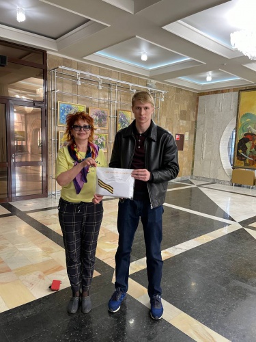 Красногорская молодежь передала гуманитарную помощь в госпиталь