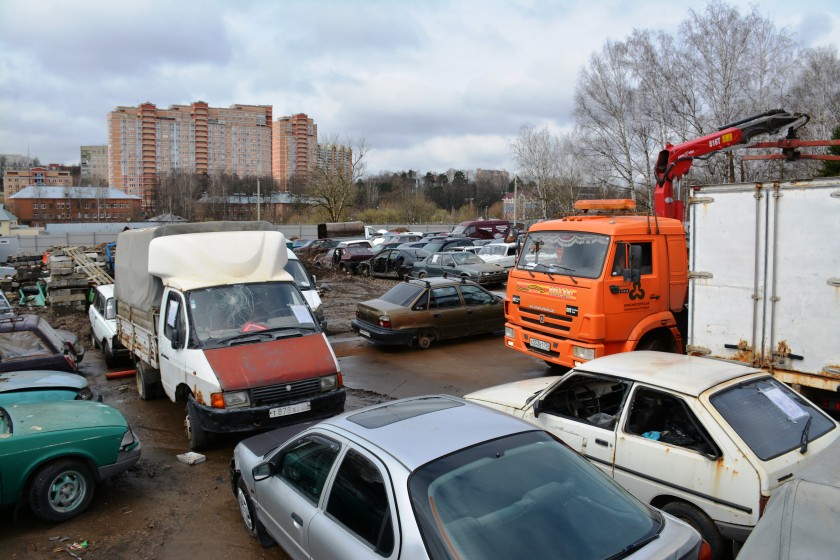 Собственники брошенных автомобилей в Красногорске начали самостоятельно утилизировать автохлам