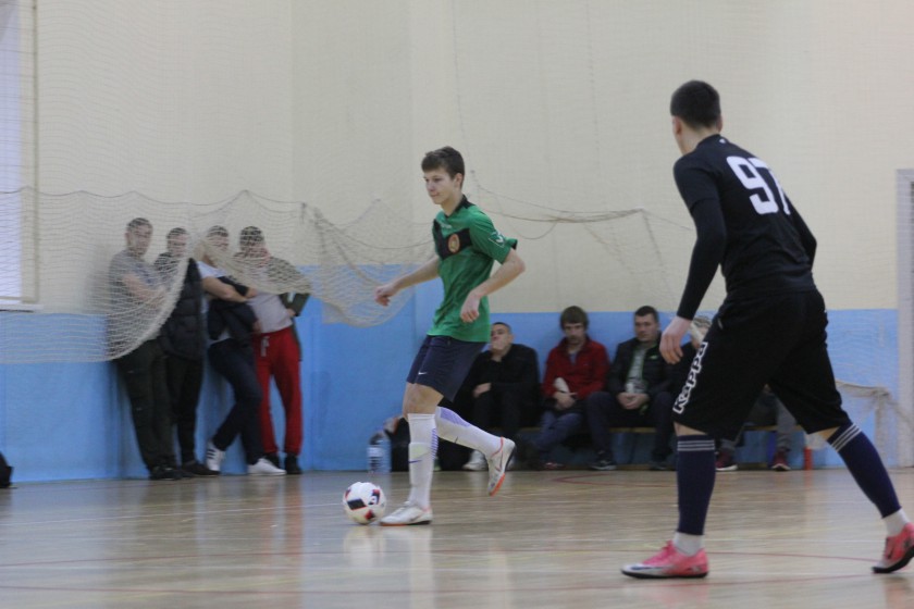 В Красногорском чемпионате по мини-футболу участвует 40 команд