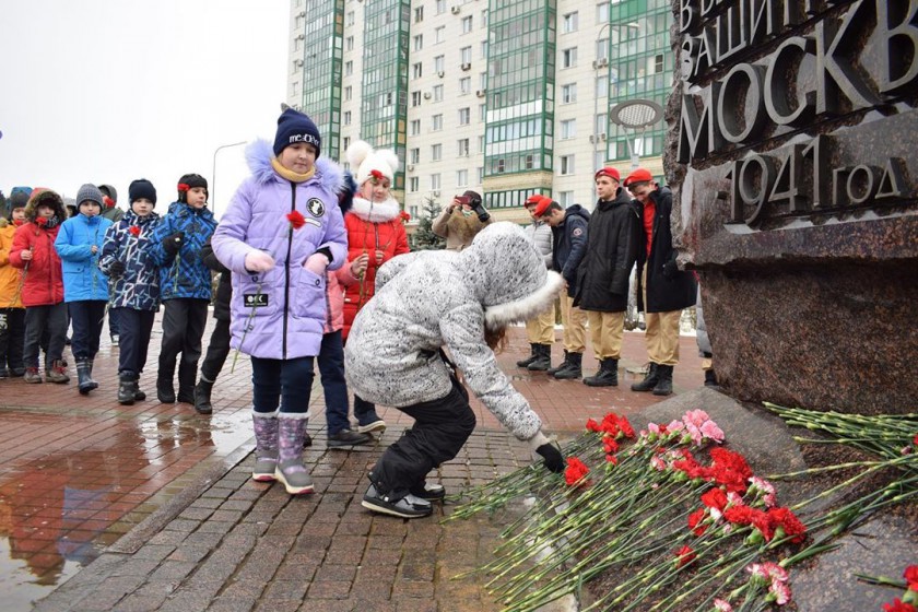 Красногорские школьники провели митинг в память о контрнаступлении советских войск в битве под Москвой