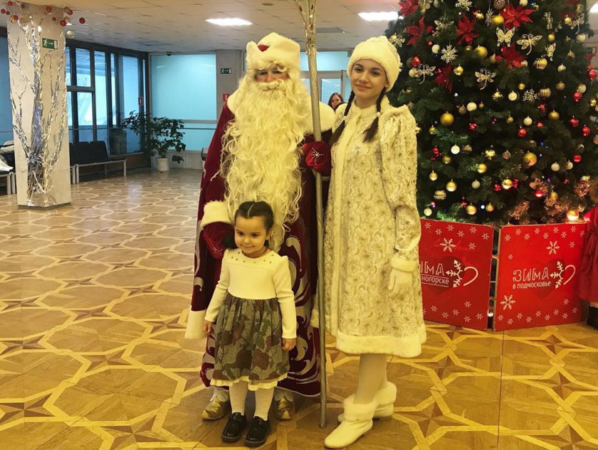Для красногорских детей-инвалидов и детей из многодетных семей проходят новогодние представления
