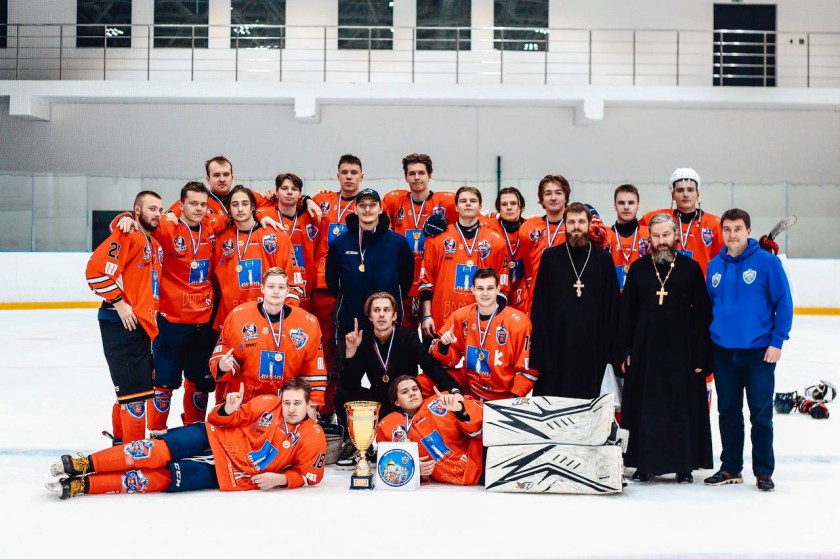 Красногорская команда выиграла в финале «Первого Кубка по хоккею Одинцовской епархии»