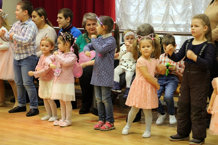 22 декабря в Доме культуры «Луч» с. Петрово – Дальнее стартовали муниципальные ёлки.