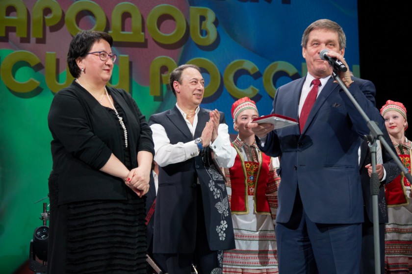 Легендарный ансамбль "Сябры" выступил в Красногорске в день единения братских народов