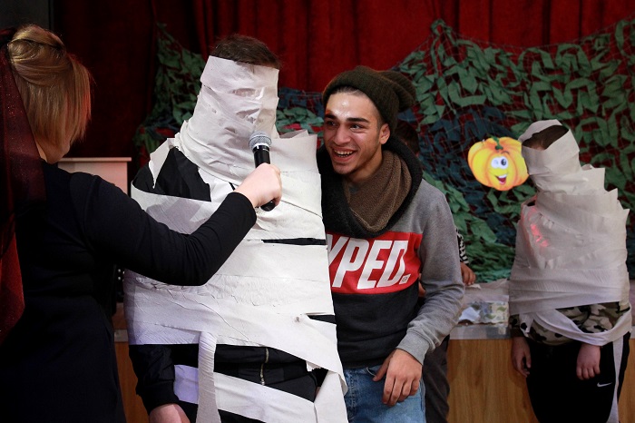 31 октября в Доме культуры «Луч» с. Петрово – Дальнее прошла костюмированная дискотека «Смешная история» для детей и молодежи.