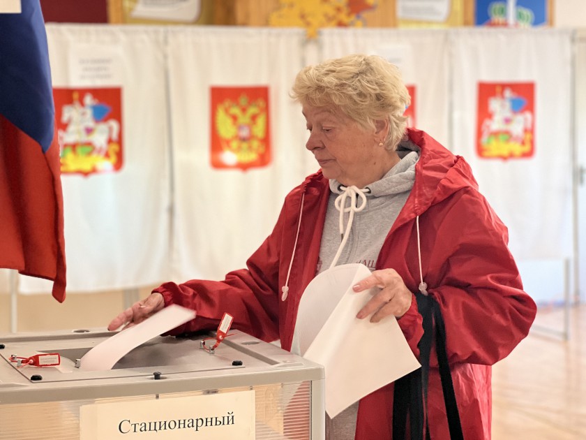 Участники центра «Активное долголетие» отдали свои голоса на выборах