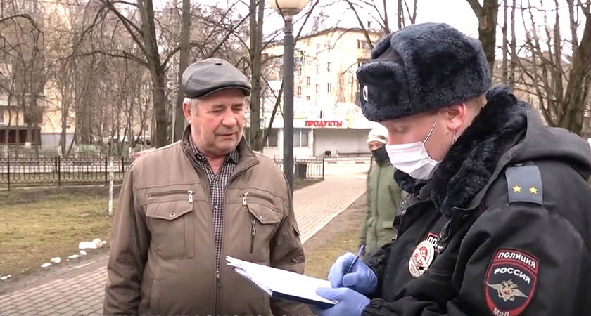 В Красногорске сотрудники полиции совместно с общественниками провели акцию «Осторожно, мошенники!»