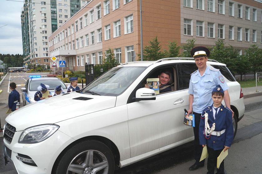 В Красногорске сотрудники Госавтоинспекции провели акцию  «Письмо водителю»