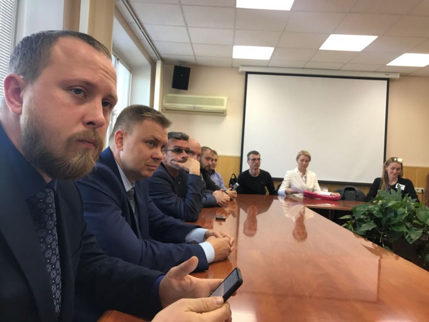 В администрации округа прошла встреча с заместителем министра по социальным коммуникациям Валерием Шуткиным