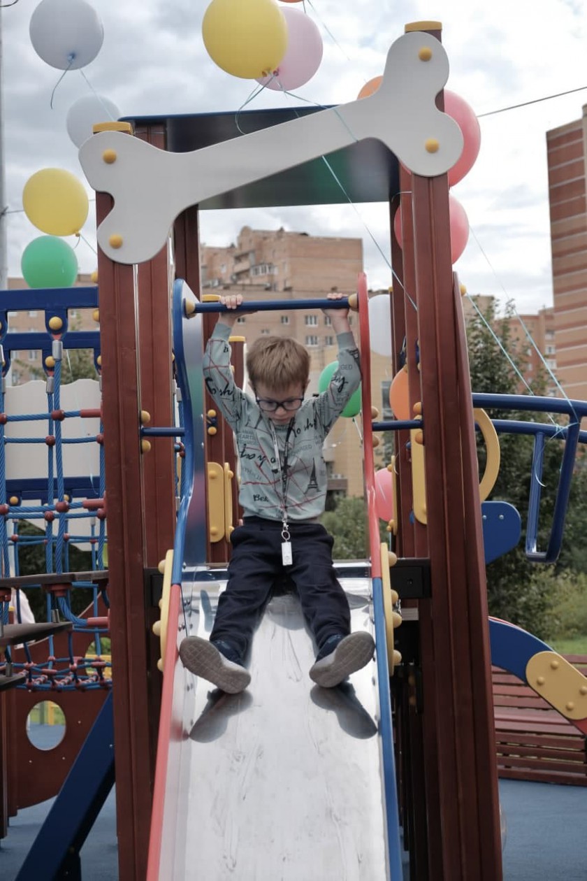 В Нахабине открылась "Губернаторская" детская площадка