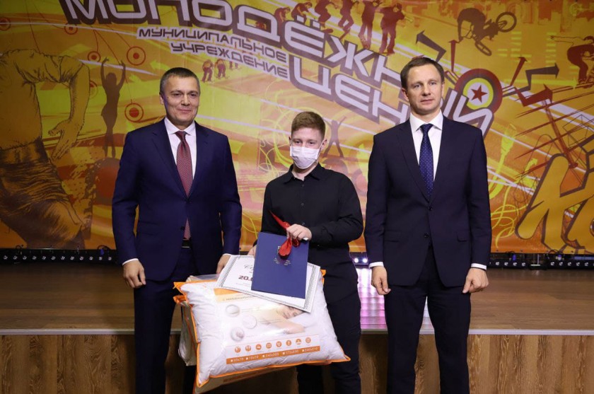 Четверо детей‑сирот из Красногорска получили ключи от квартир в новостройках