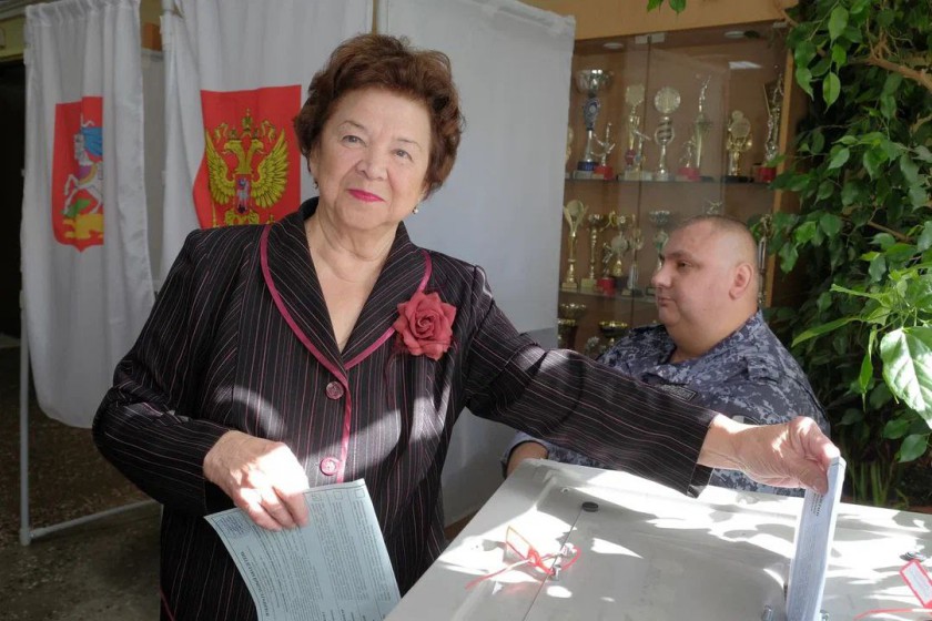 Избирательный участок посетила Почетный гражданин Светлана Дмитриевна Грачева: