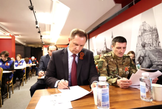 Дмитрий Волков принял участие в «Диктанте Победы» в преддверии 81-й годовщины Великой Победы