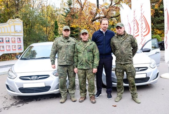 В Красногорске передали автомобили Герою СВО Дмитрию Андреевичу и его сослуживцам