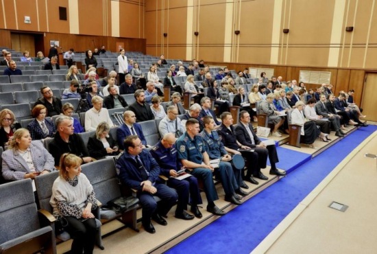 Дмитрий Волков провел оперативное совещание