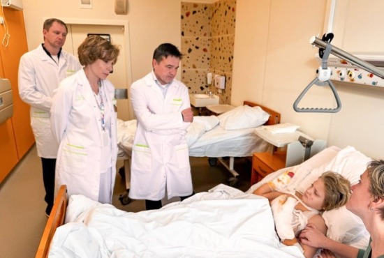 Дмитрий Волков навестил Глеба, который получил травмы в результате взрыва