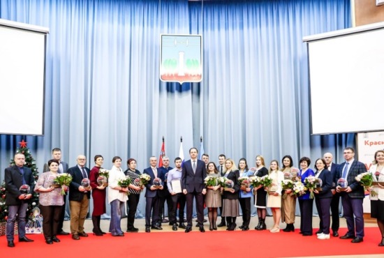 Дмитрий Волков провел оперативное совещание, на котором назвали «Команду года»