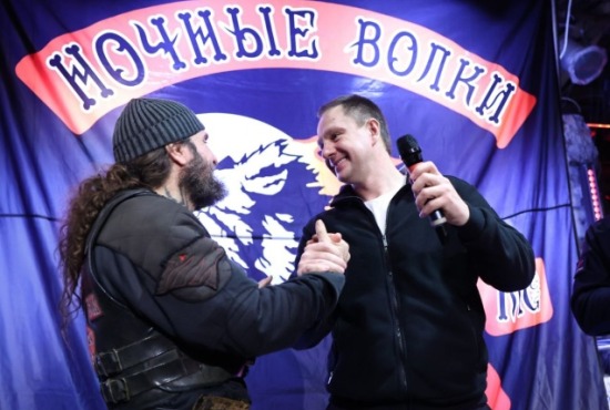 Дмитрий Волков поздравил с Днем рождения президента мотоклуба «Ночные волки» Александра «Хирурга» Залдастанова