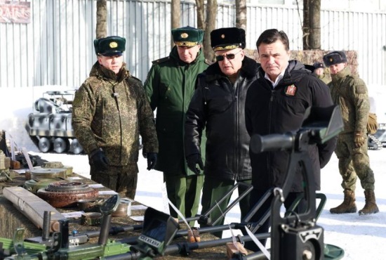 Андрей Воробьев поздравил защитников Отечества и посетил инженерную бригаду в Нахабино