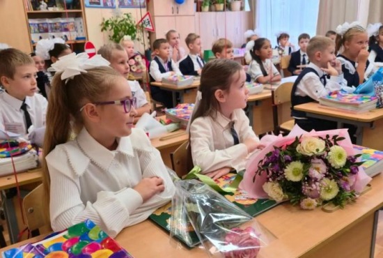 День знаний в Красногорске: для 110 первоклассников 14‑й школы прозвучал первый звонок!