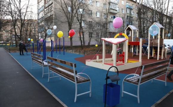 В Красногорске открылся двор после комплексного благоустройства