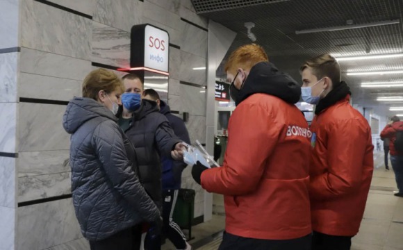 Более 7 тысяч масок раздали волонтеры в Красногорске с начала октября
