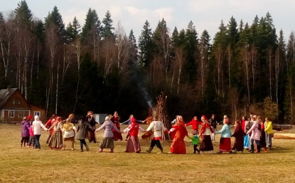 Этно-экскурсия в центр древнеславянской культуры на праздник "Ляльник"