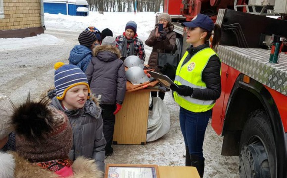 Сотрудники ВДПО и МЧС России организовали праздник для школьников Красногорска