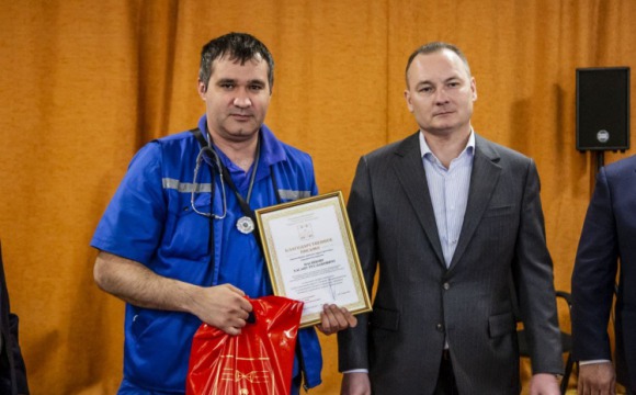 В Красногорске сотрудников скорой медицинской помощи поздравили с профессиональным праздником