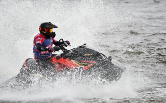 Чемпионат Москвы по водно-моторному спорту прошел в Красногорске
