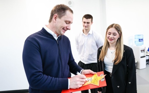 Дмитрий Волков принял участие в открытии школы в микрорайоне «Изумрудные холмы»