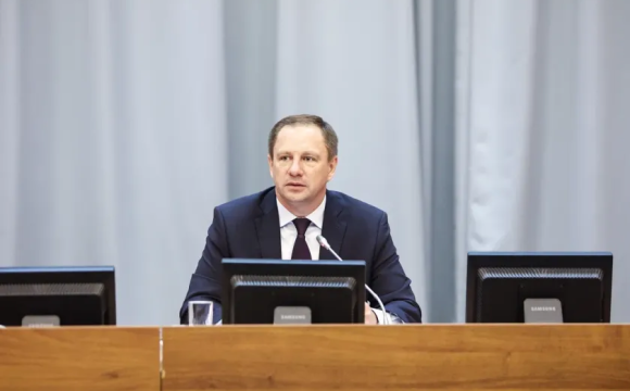 Дмитрий Волков провел оперативное совещание по задачам летнего периода и итогам предварительного голосования