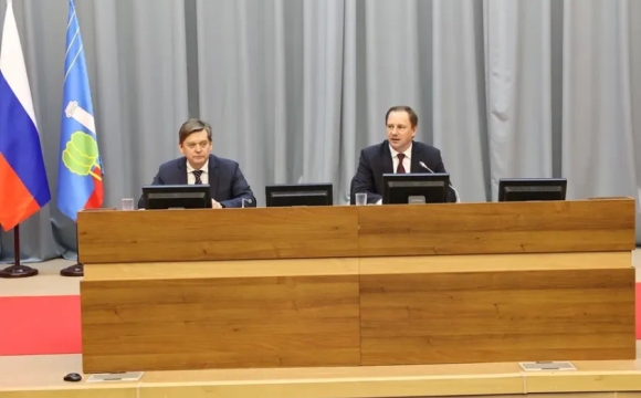 Дмитрий Волков провёл оперативное совещание по вопросам благоустройства и капремонта соцобъектов