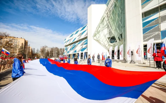 Дмитрий Волков поздравил красногорцев с 12-й годовщиной воссоединения Крыма с Россией